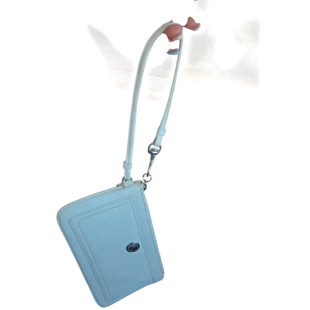 NWOT Coach Cream Pebble Leather Wristlet - Picture 5 of 6